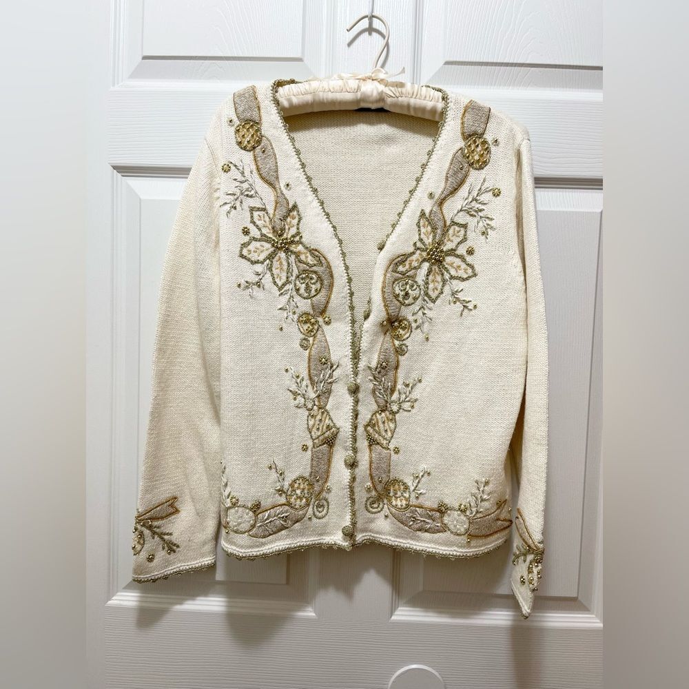 Vintage Womens Sweater Size M Embroidered Golden Beads Floral Beige